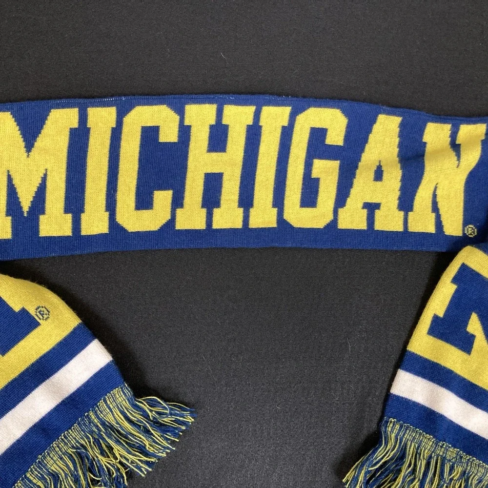 FOCO NCAA Michigan Wolverines Big Logo Scarf‎ (60